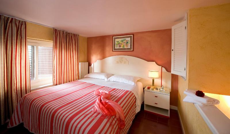 Hotel Joli - image 16