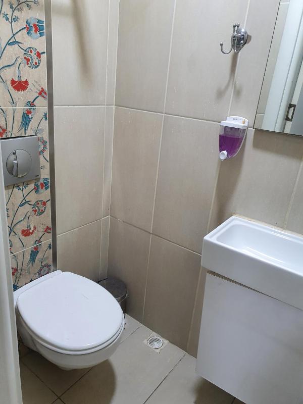 Economy Room image 2