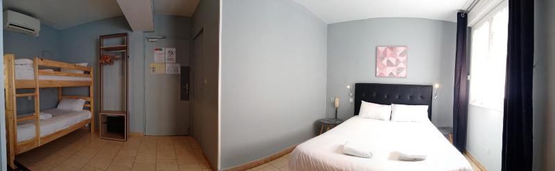 Family Room with Air Conditioning image 3