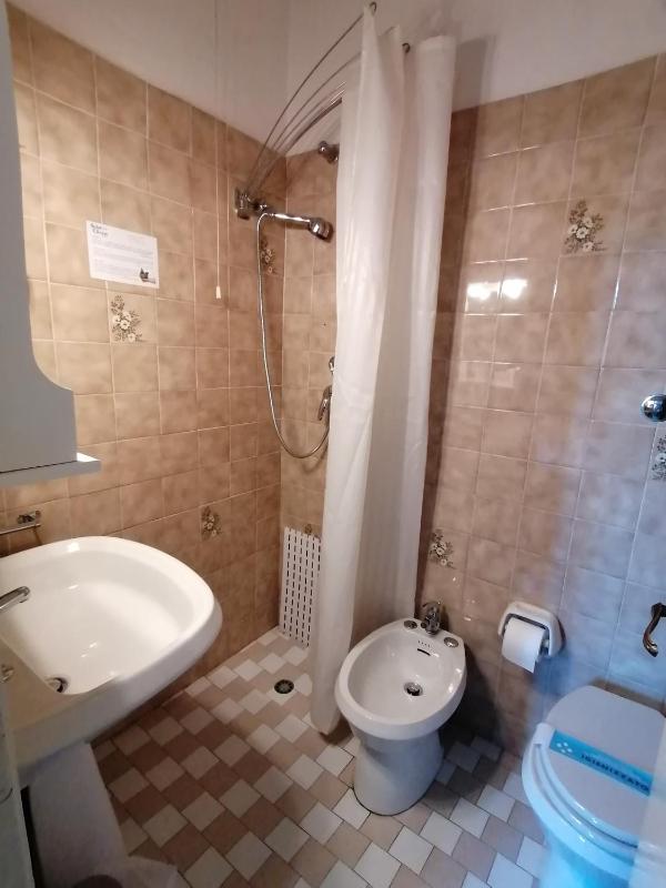 Standard Triple Room image 2