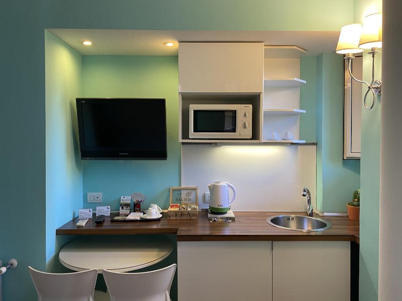 Double Room with Private Bathroom image 3