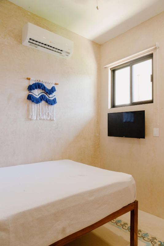 Double Room with Private Bathroom image 1