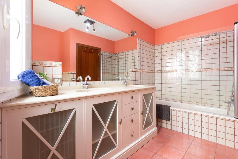 Villa Syrah - image 20