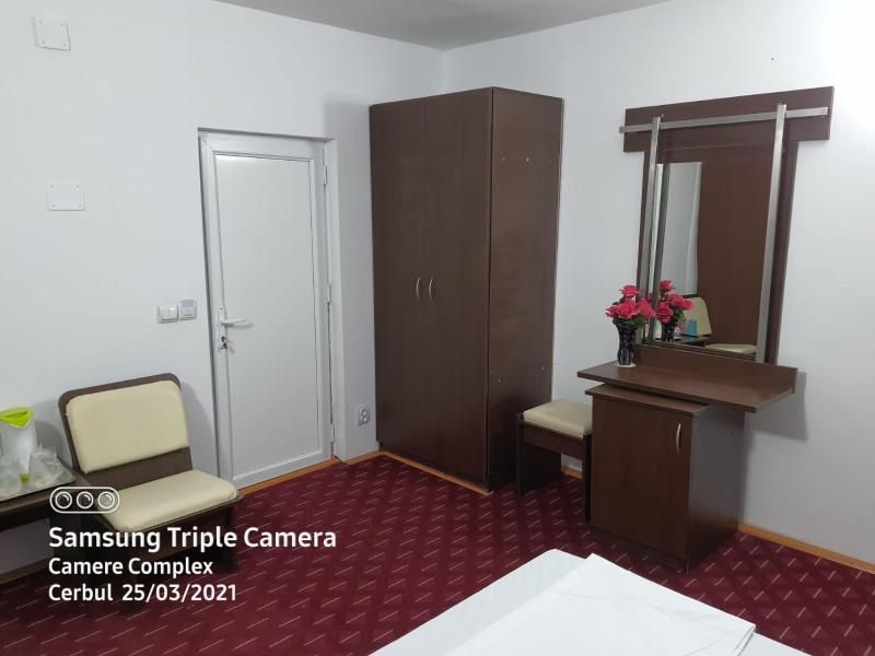 Double Room with Mountain View image 2