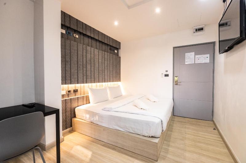 Double Room image 2