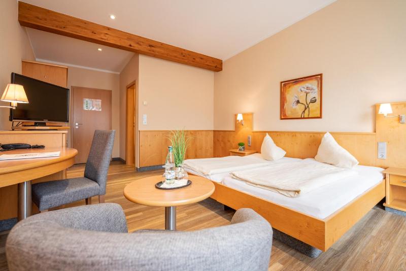 Double Room image 1