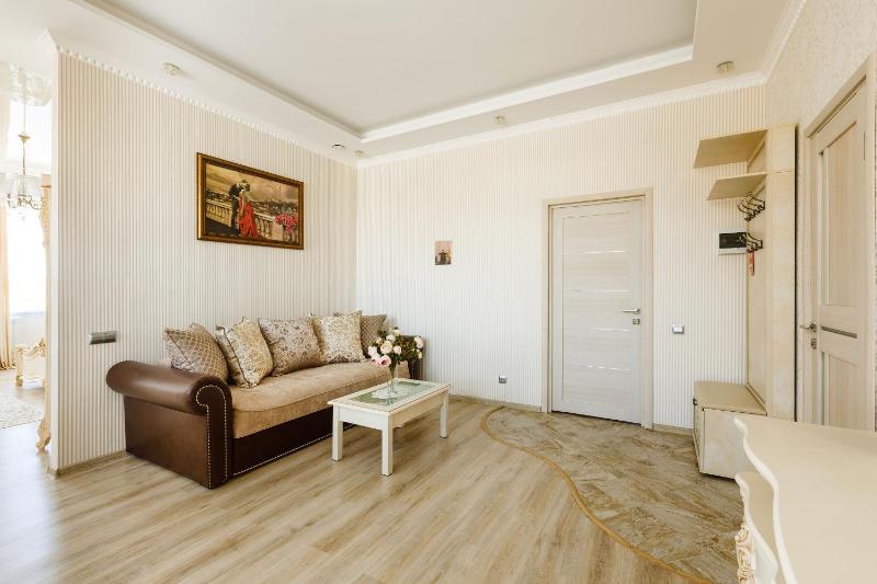 Suite with Hot Tub image 3