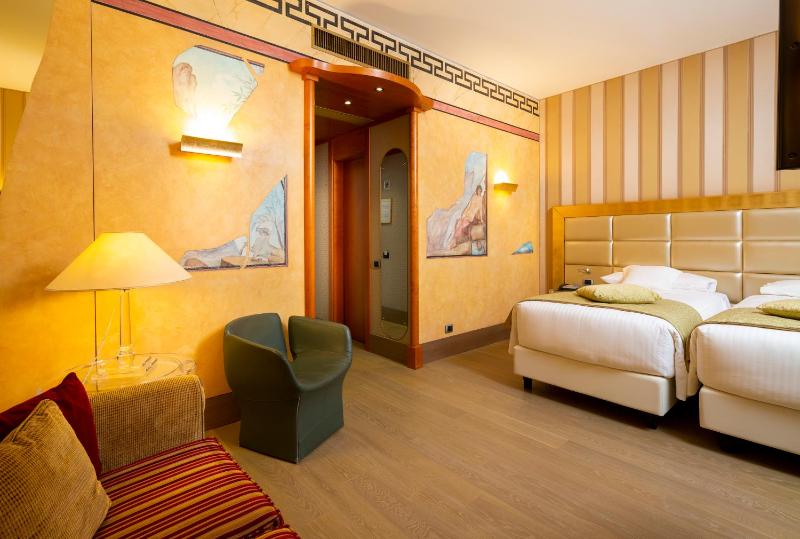 Junior Suite image 3