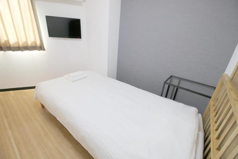 Uhome Sendagi Hotel - image 10
