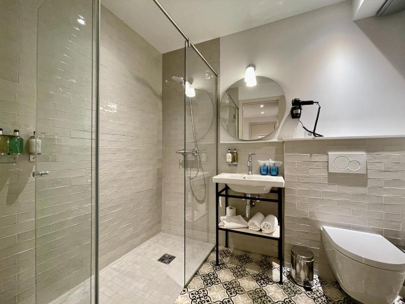 Double Room image 2