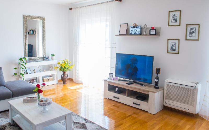 Apartment Orca Centar and free garage parking - image 6