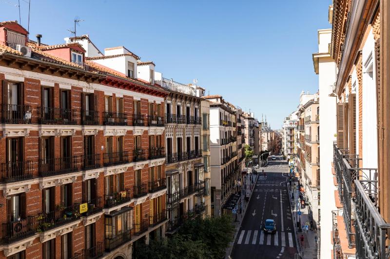 One-Bedroom Apartment with Balcony (4 Adults) image 2