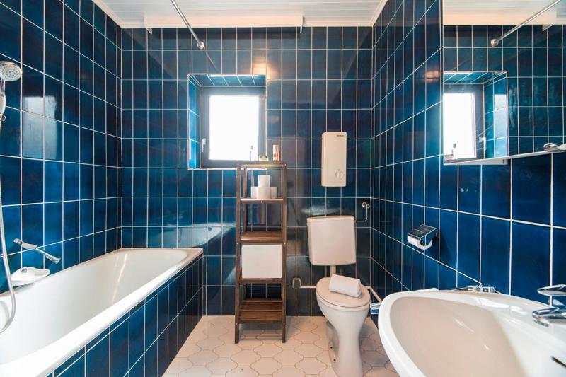 One-Bedroom Apartment with Balcony (4 Adults) image 2