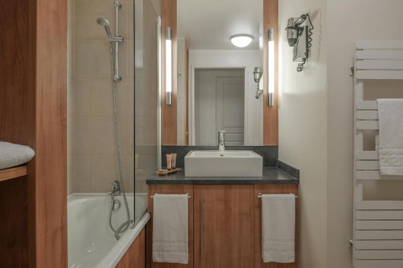 Apartment (4 Adults) image 3