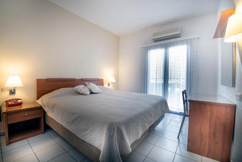 One-Bedroom Apartment image 1