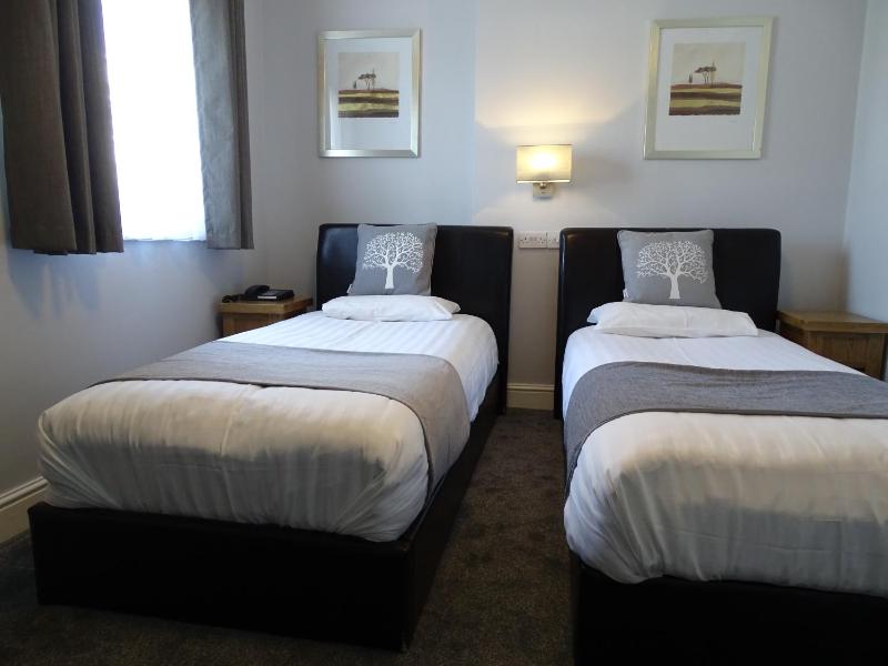 The Beeches Hotel & Leisure Club - image 4