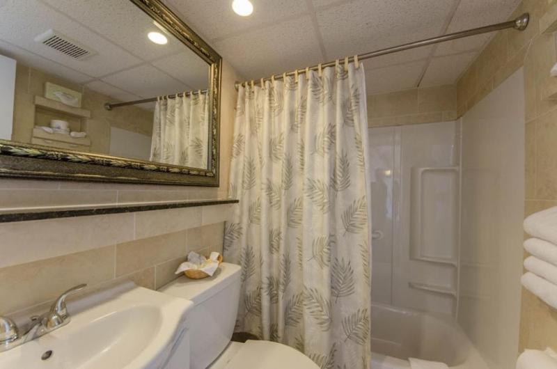 Room with Two Double Beds - Pool View Type C image 1