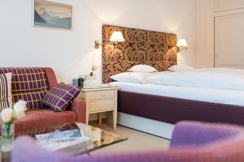 Double Room image 3