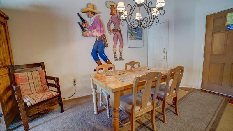 One-Bedroom Apartment image 3