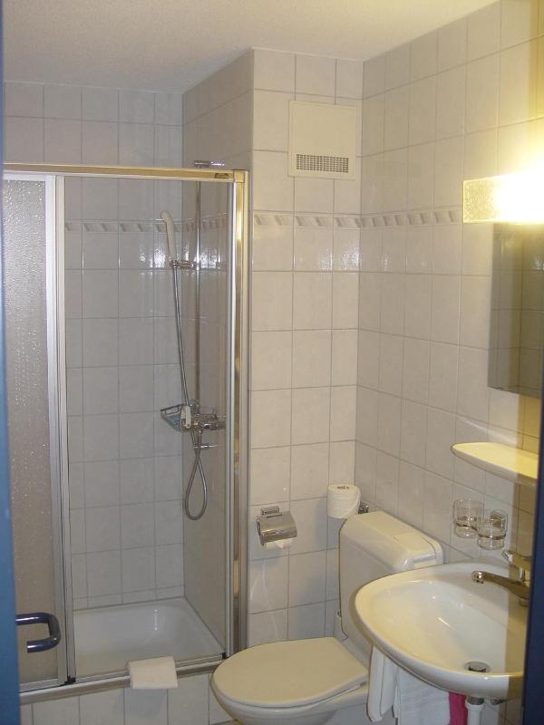 Double Room image 4