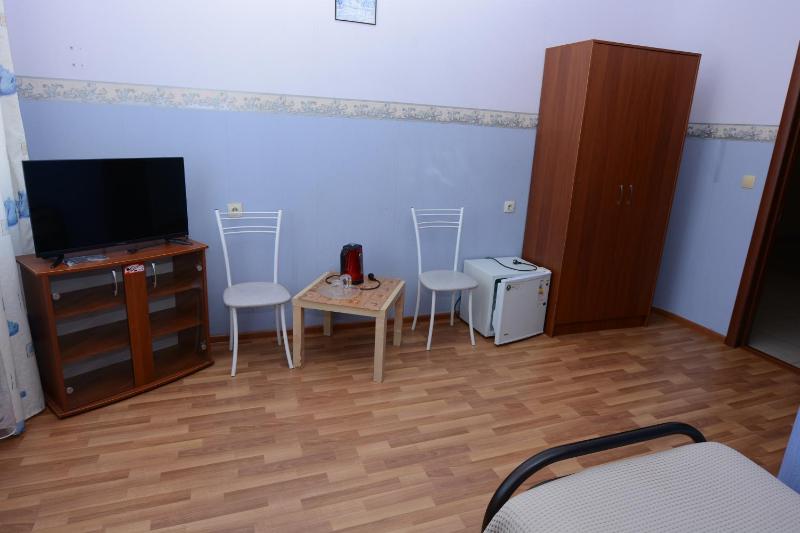 Large Twin Room image 3