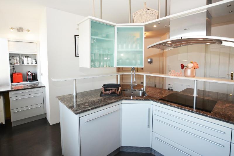 Two-Bedroom Apartment with Balcony image 3