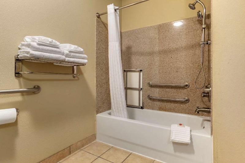 Double Suite with Two Double Beds - Accessible/Non-Smoking image 2