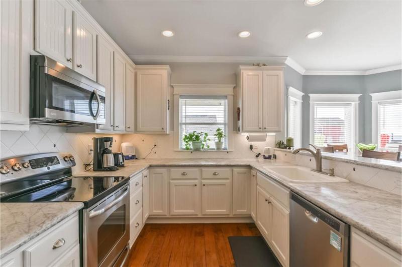 Three-Bedroom House image 1