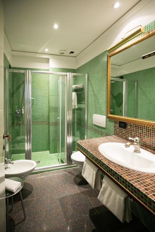 Superior Double Room image 2