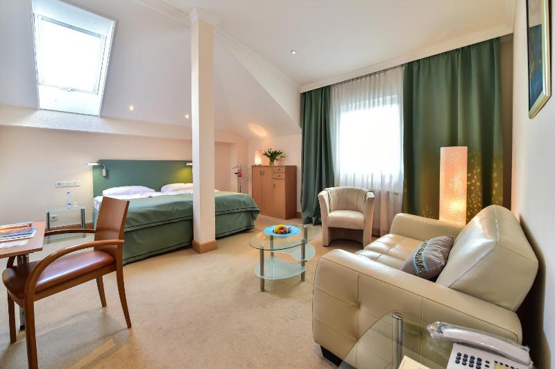 Double Room image 1