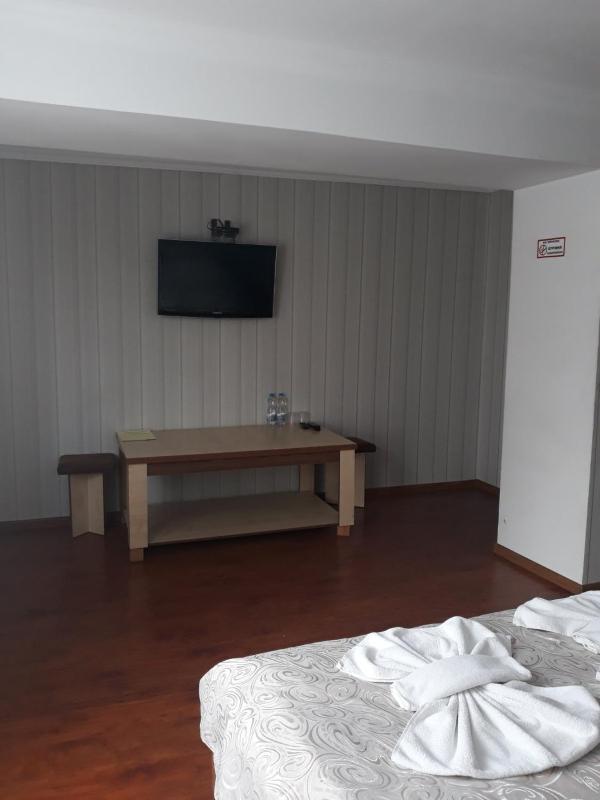 Standard Double Room image 4