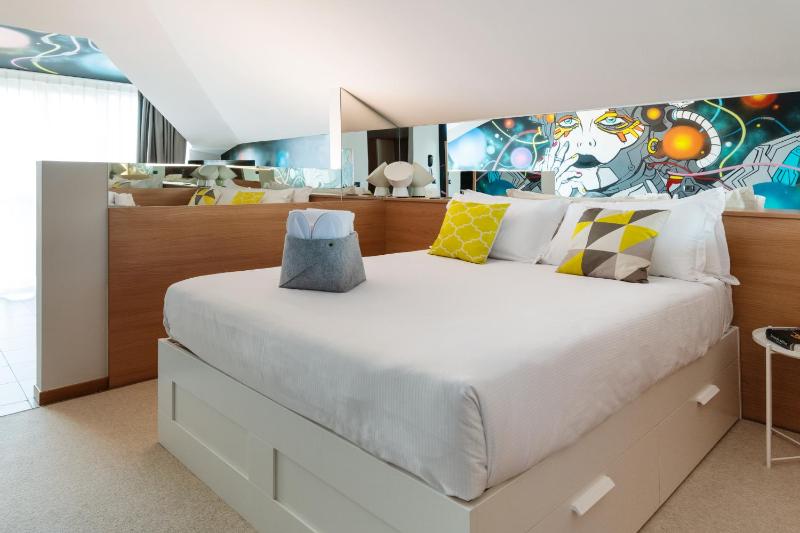 Superior Double Room image 2