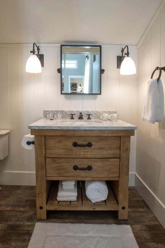 Standard Suite image 2
