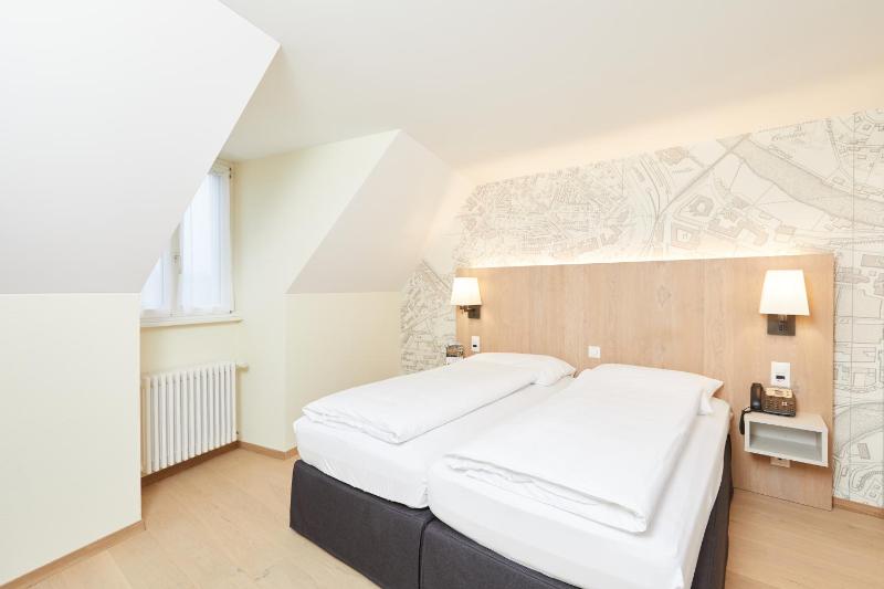 Deluxe Room  image 4