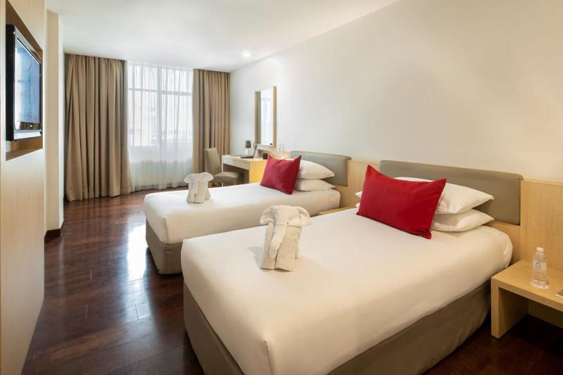 Superior Twin Room image 1