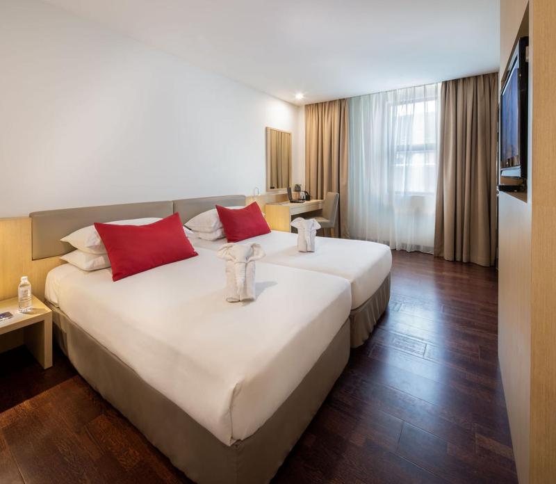 Superior Twin Room image 2