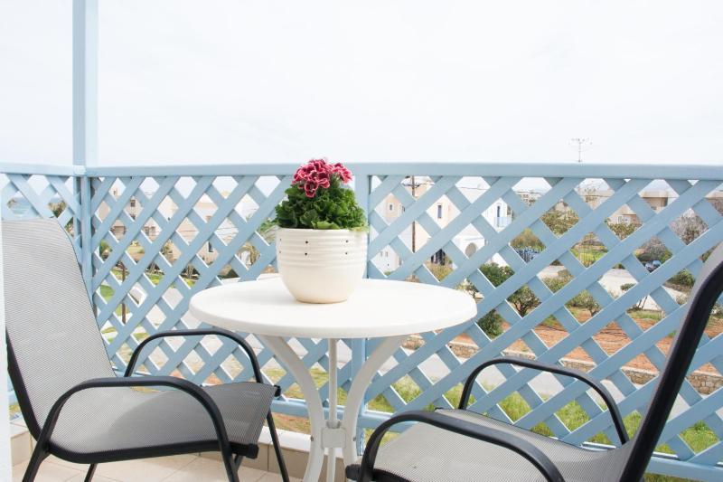 One-Bedroom Apartment with Garden View image 4