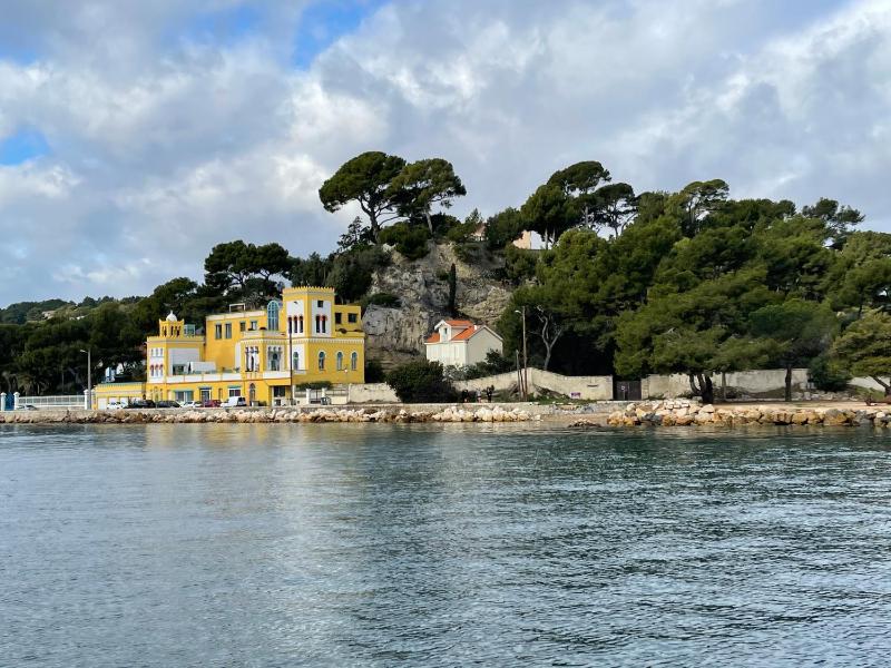 Au cœur du vieux Toulon au calme appartement rénové climatisé confortable étage élevé avec ascenseur proche parking et toutes commodités - image 28