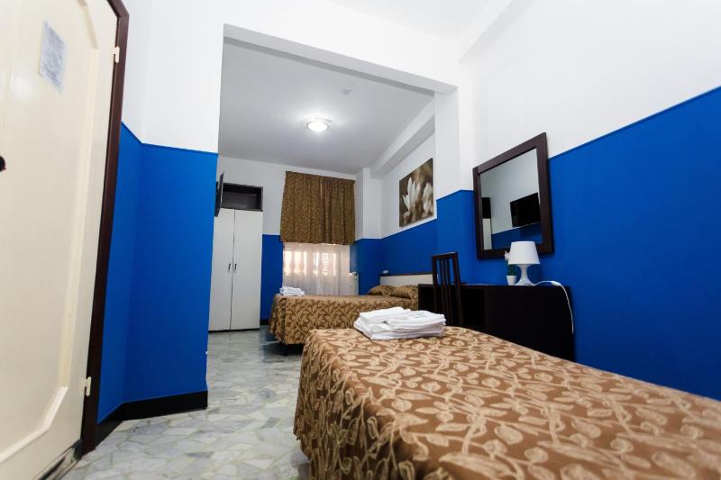 Triple Room image 3