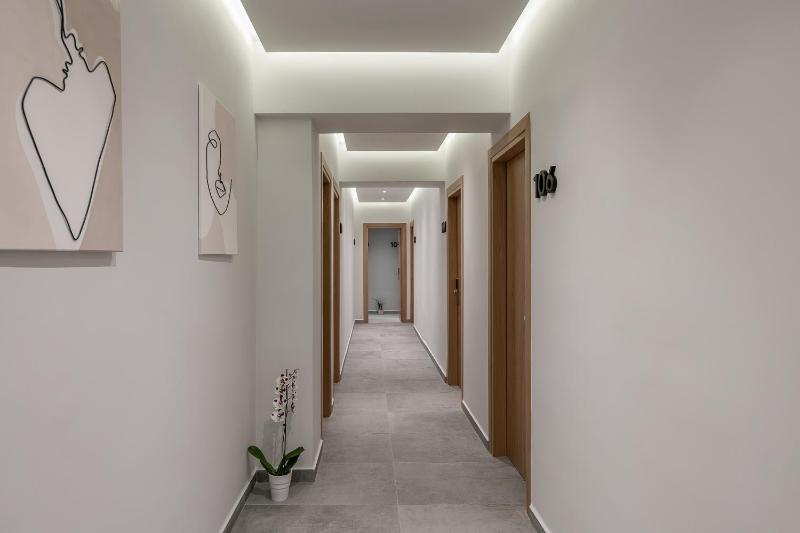 Morum City Hotel Chania - image 42
