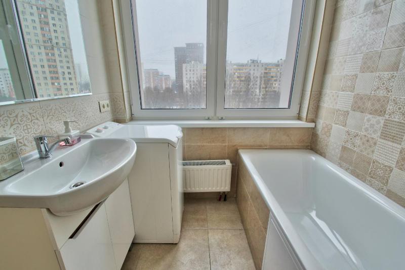 One-Bedroom Apartment image 1