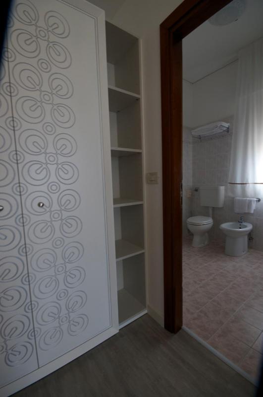 Deluxe Triple Room image 2