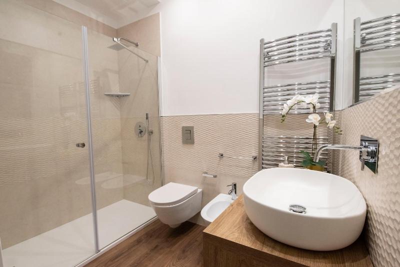Fervore Luxury Rooms - image 11