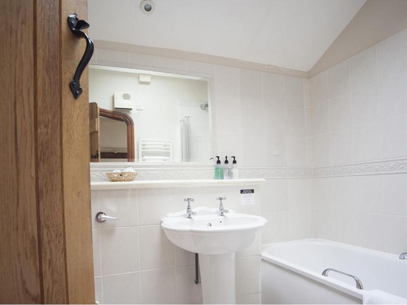 Superior Double Room image 3