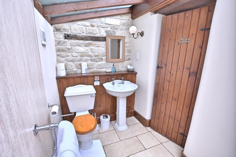 Superior Triple Room image 2