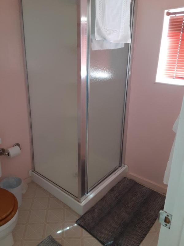 Standard Double Room image 3