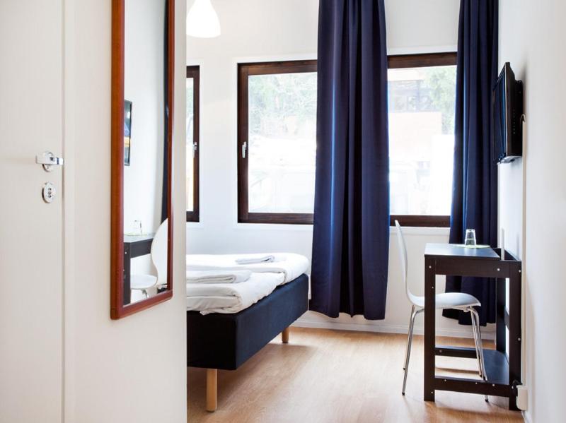 Double Room image 1