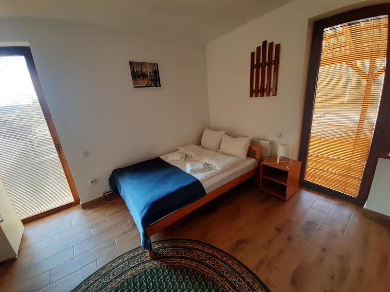 Deluxe Twin Room image 2