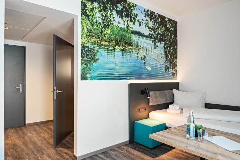 Deluxe Single Room image 1