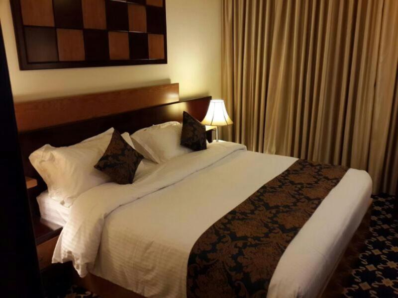 Standard Double or Twin Room image 3